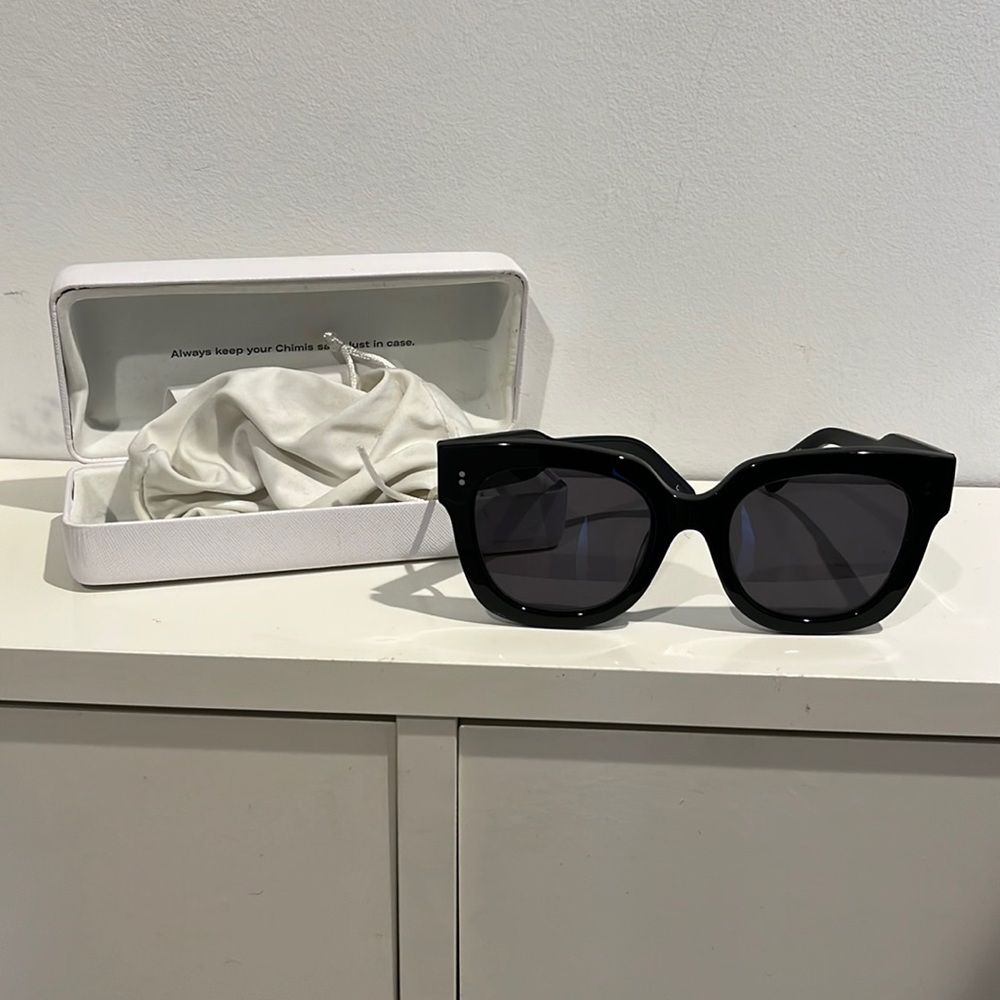 Like new CHIMI sunglasses : black: oversized: 58mm